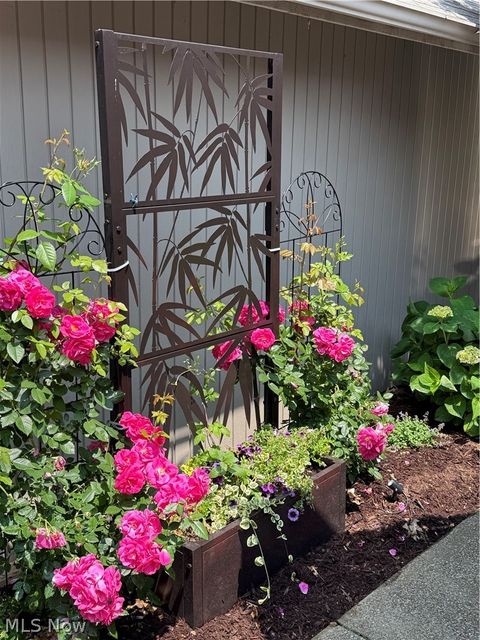 Tiny photo for 13081 Olympus Way, Strongsville, OH 44149 (MLS # 5202637)