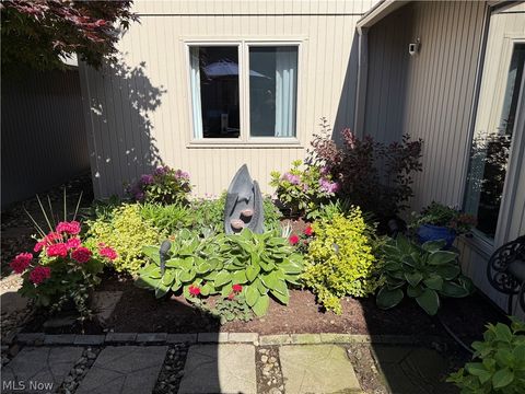 Tiny photo for 13081 Olympus Way, Strongsville, OH 44149 (MLS # 5202637)