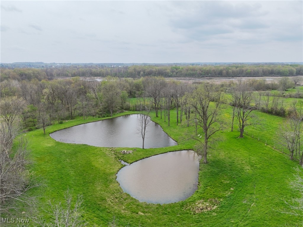 16231 Burton Windsor Road, Middlefield, Ohio image 9