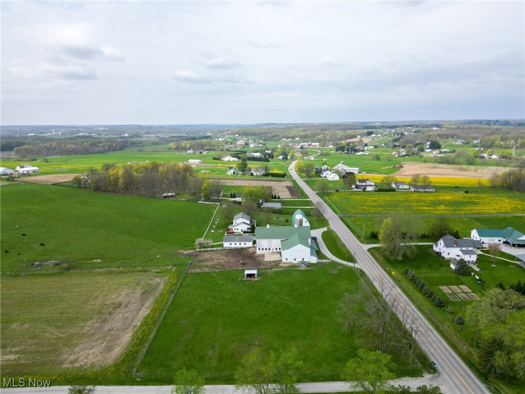 16231 Burton Windsor Road, Middlefield, Ohio image 7