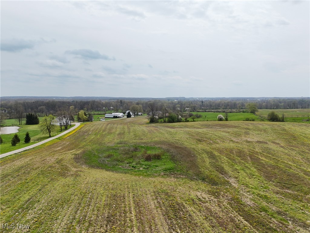 16231 Burton Windsor Road, Middlefield, Ohio image 36
