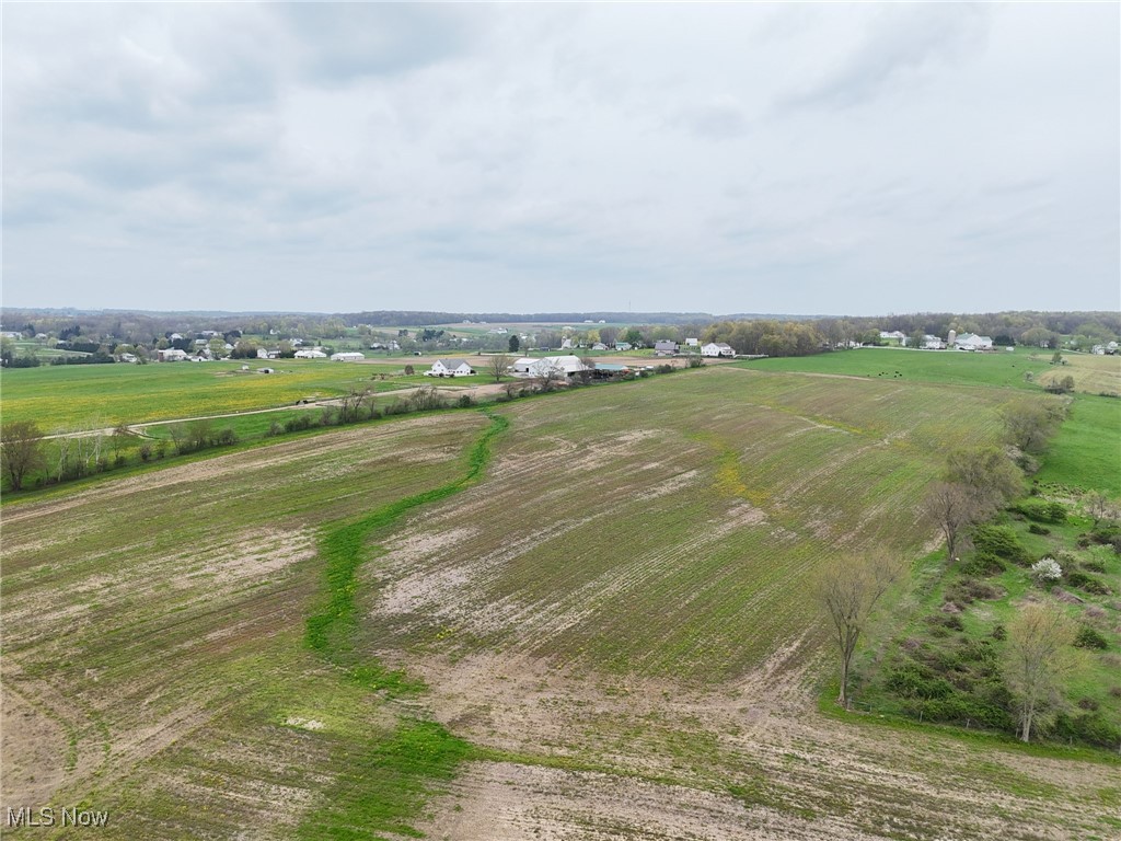 16231 Burton Windsor Road, Middlefield, Ohio image 14