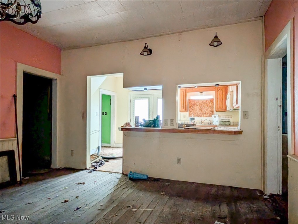752 Tallmadge Road