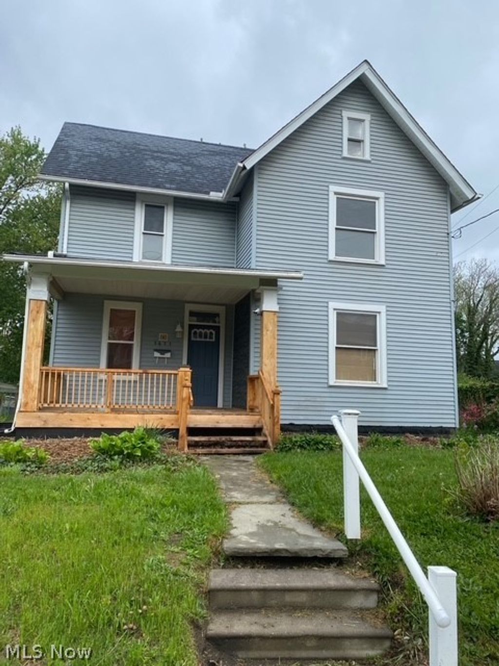 Photo of 1411 Logan Avenue NW, Canton, OH 44703 (MLS # 5207022)