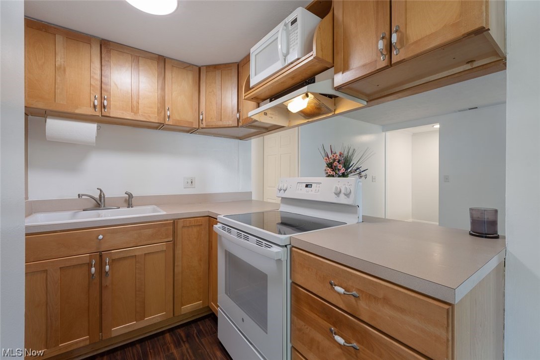 Village Green Condo - Residential