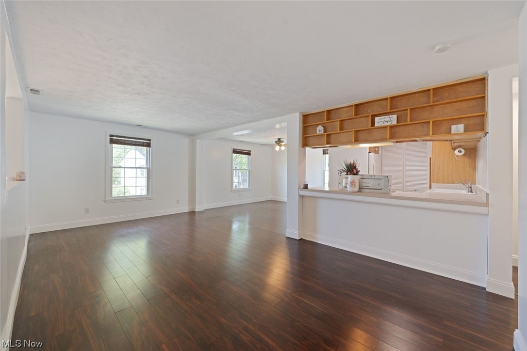 Village Green Condo - Residential