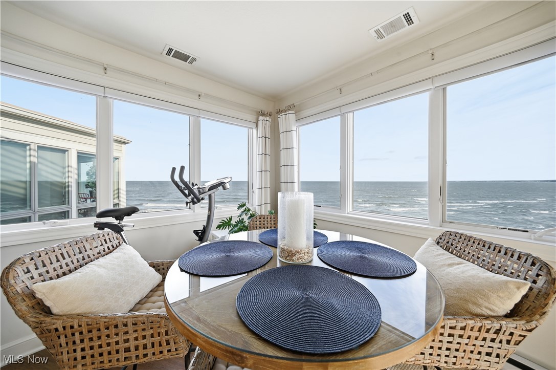 Beachwood Villa - Residential