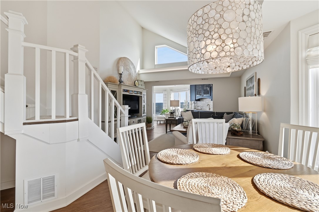 Beachwood Villa - Residential