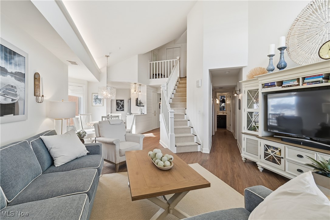 Beachwood Villa - Residential