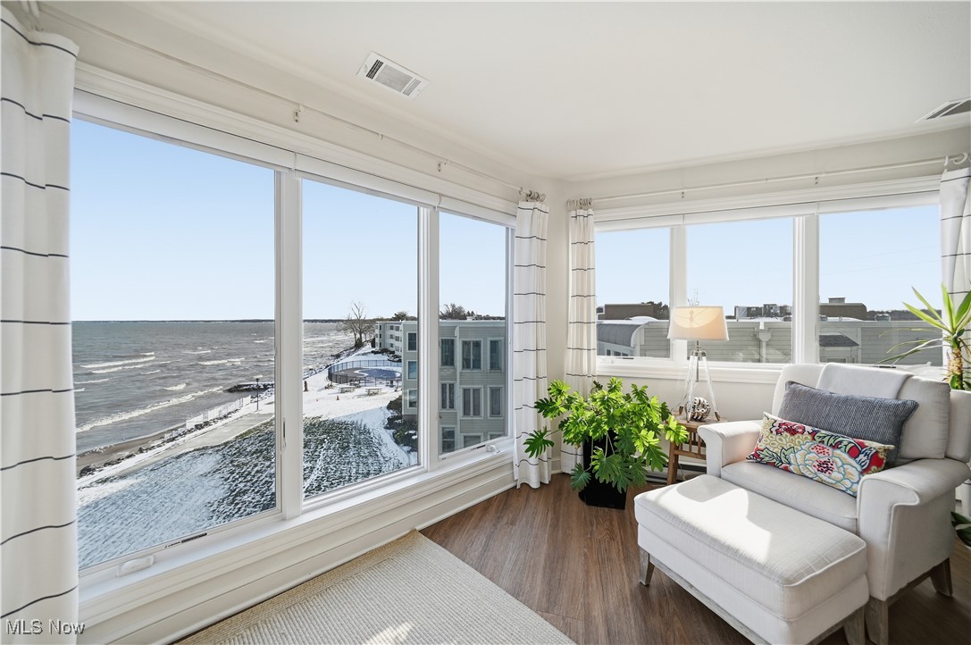 Beachwood Villa - Residential