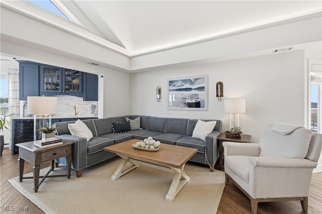 Beachwood Villa - Residential