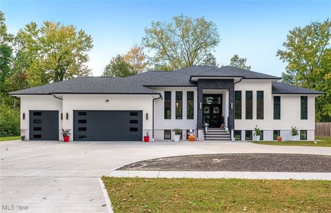 560 Elm Street Sheffield Lake OH 44054