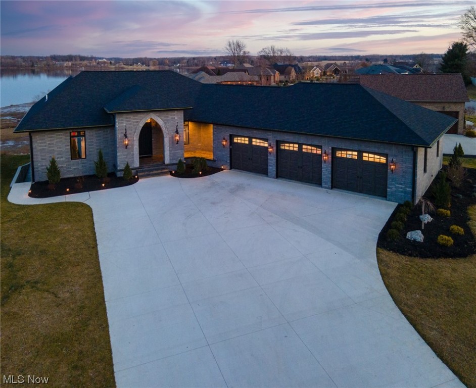 151 Heron Bay Drive, Poland, Ohio image 1