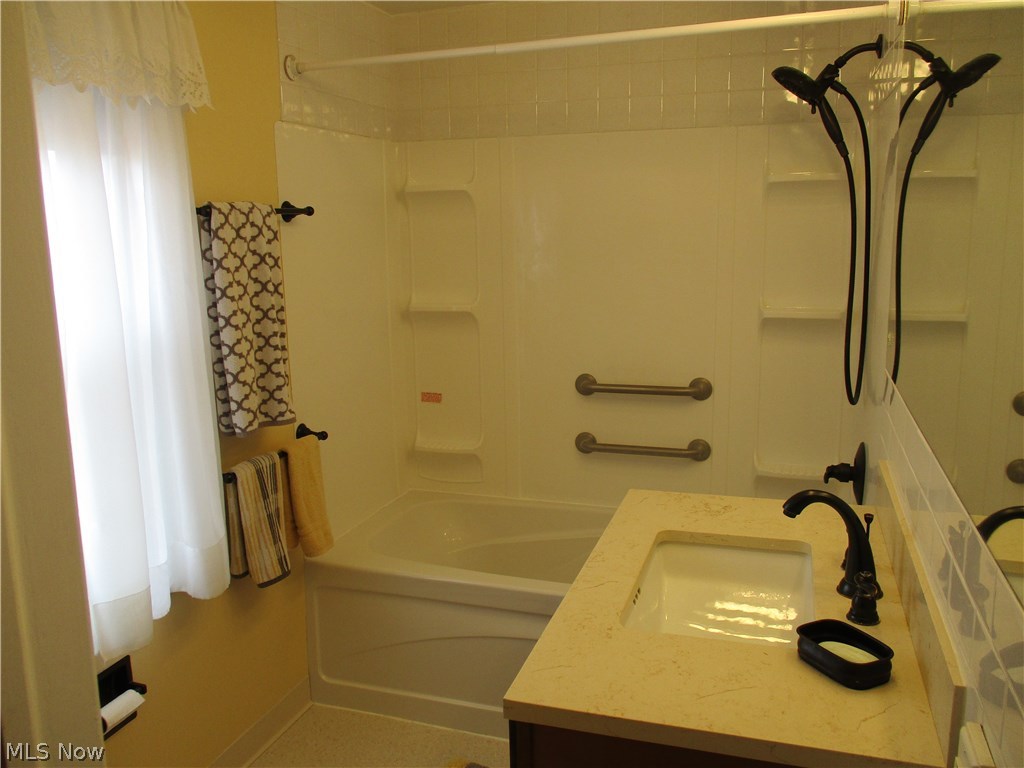 Gorge Falls - Residential