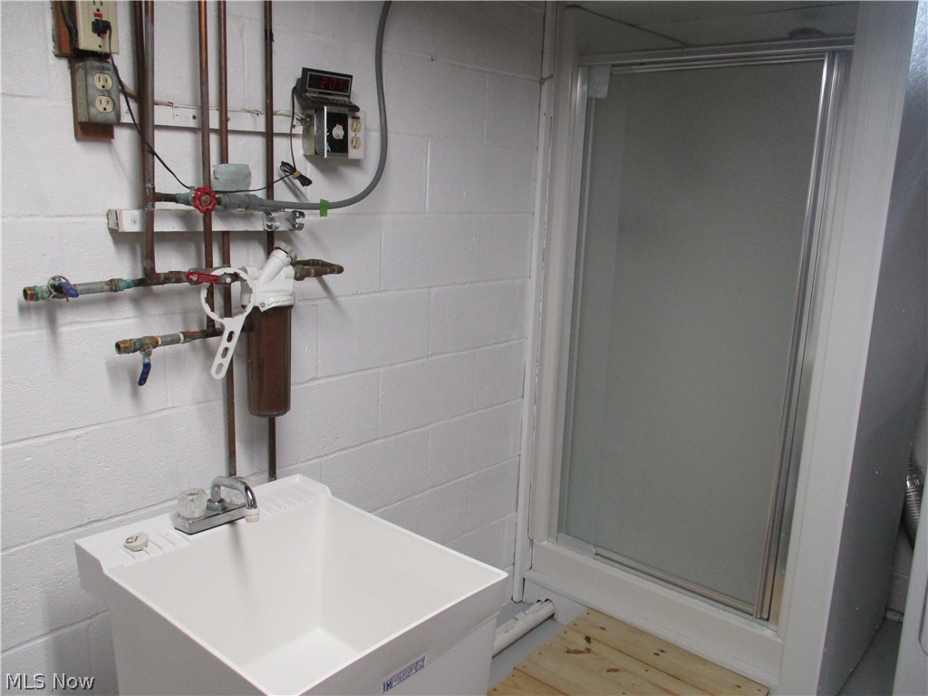 Gorge Falls - Residential