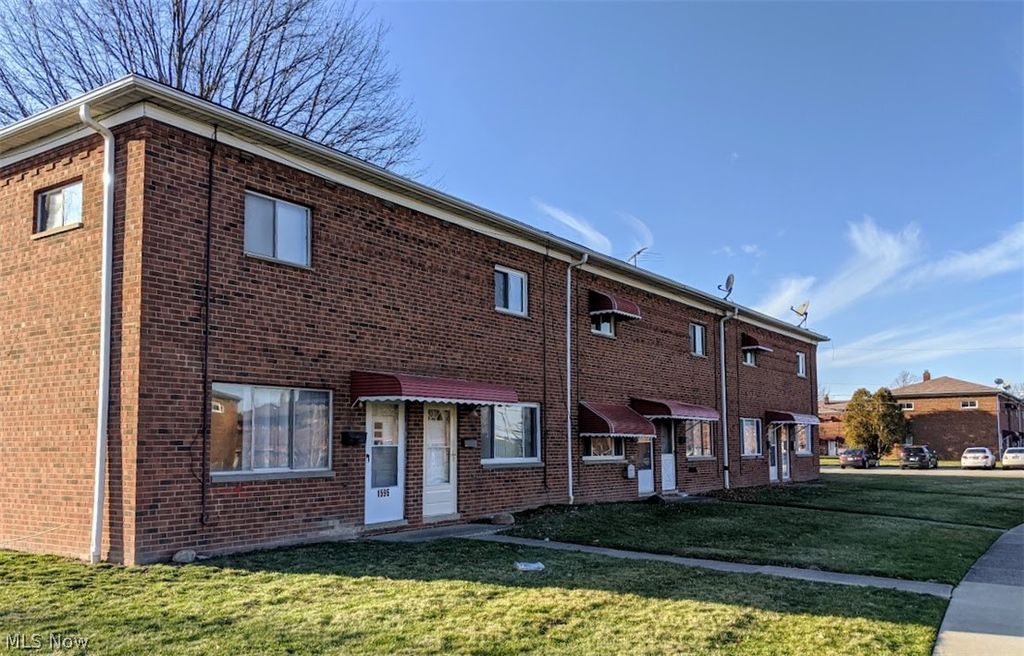 Photo of 1592 Ridgewick Drive, Wickliffe, OH 44092 (MLS # 5196861)