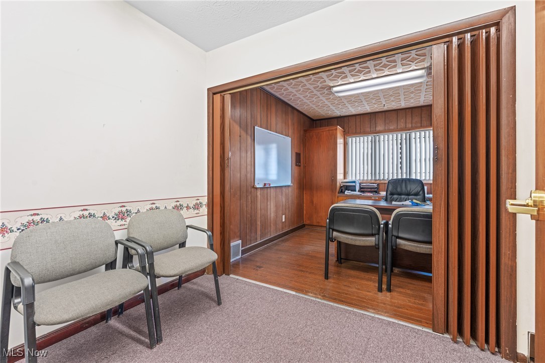 Canton - Commercial Sale