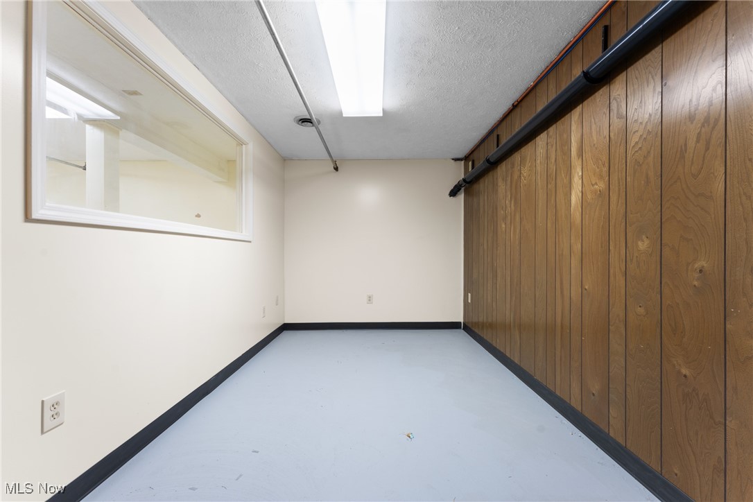 Canton - Commercial Sale