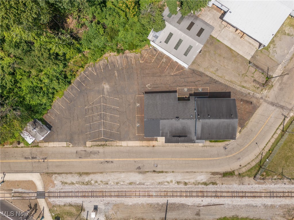 Canton - Commercial Sale