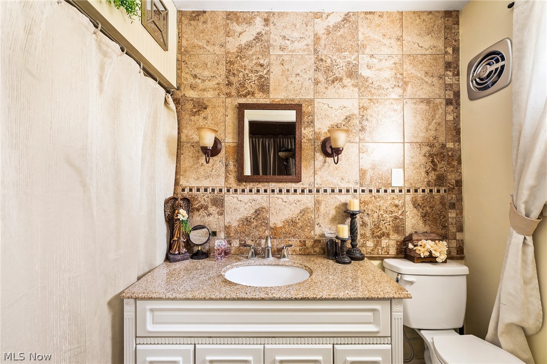 K & L Lyras 01 - Residential