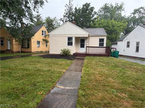 Photo for 17807 Maple Heights Boulevard