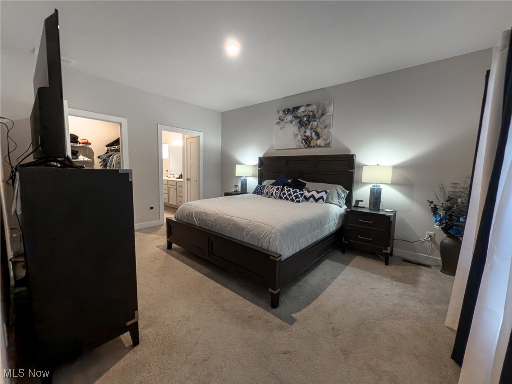 1132 NE Fountain View Street NE