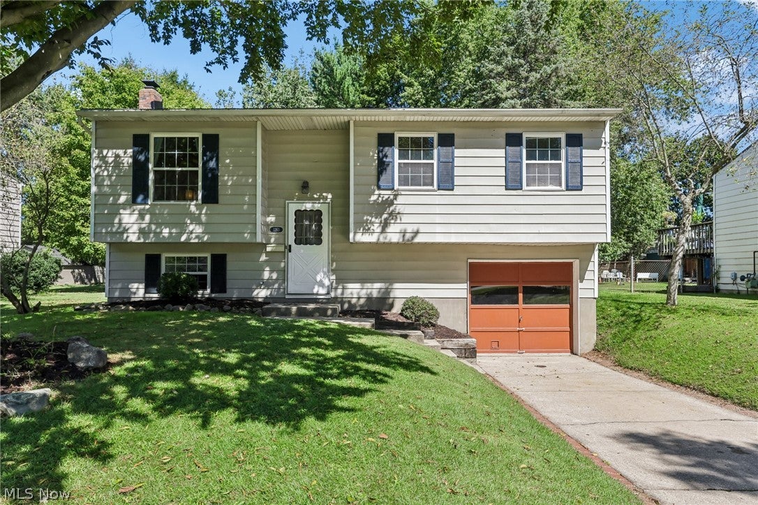 1283 Denise Drive