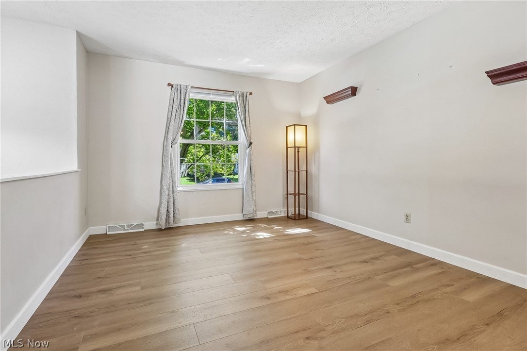 1283 Denise Drive