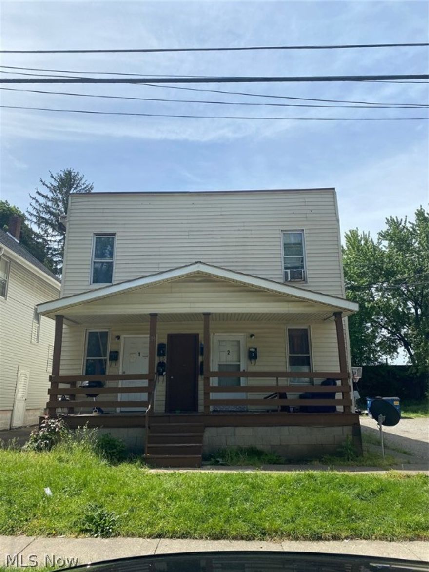 Cozy 2 bedroom 1 bath apartment in the heart of Akron. New carpet throughout. $250 water deposit. $75 water monthly water fee. $50 monthly gas fee. This wont last long. Call today to schedule your private showing.