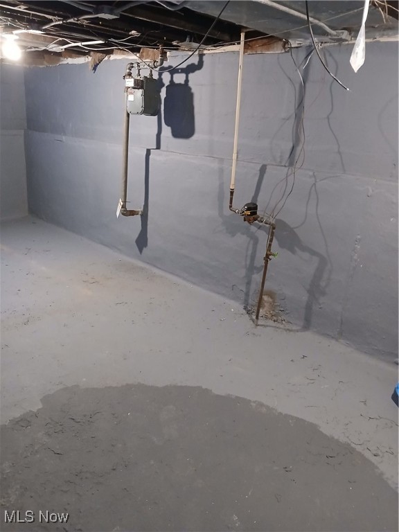 London Roadway Side - Residential