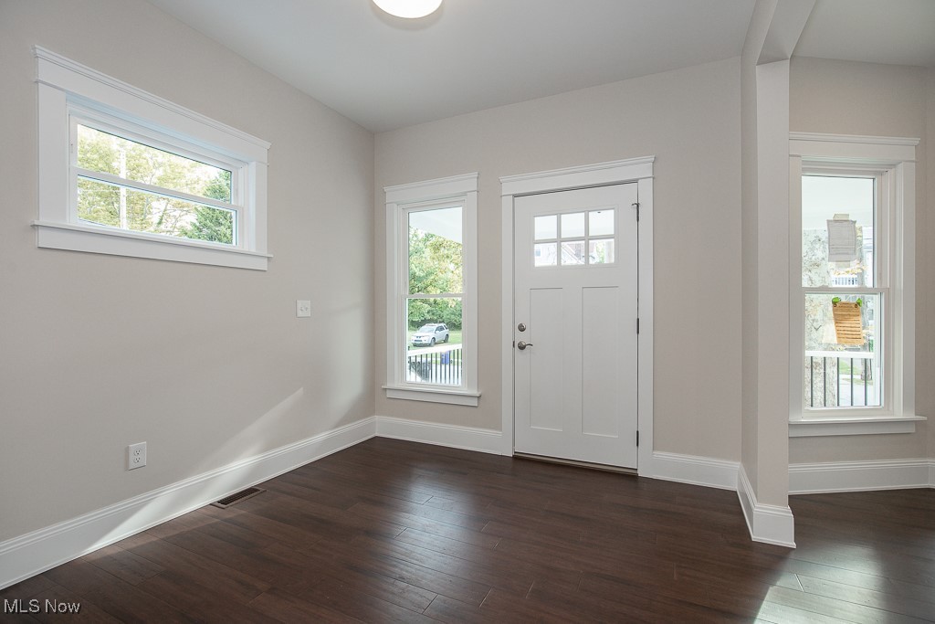 1360 E 114th Street, Cleveland, Ohio image 4