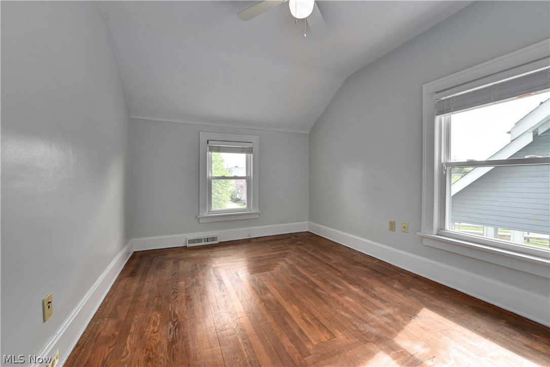 Beach Cliff 01 - Residential