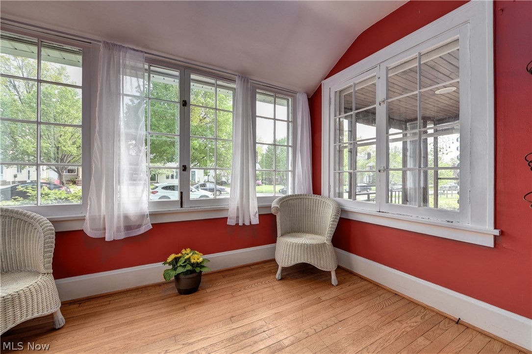 Beach Cliff 01 - Residential