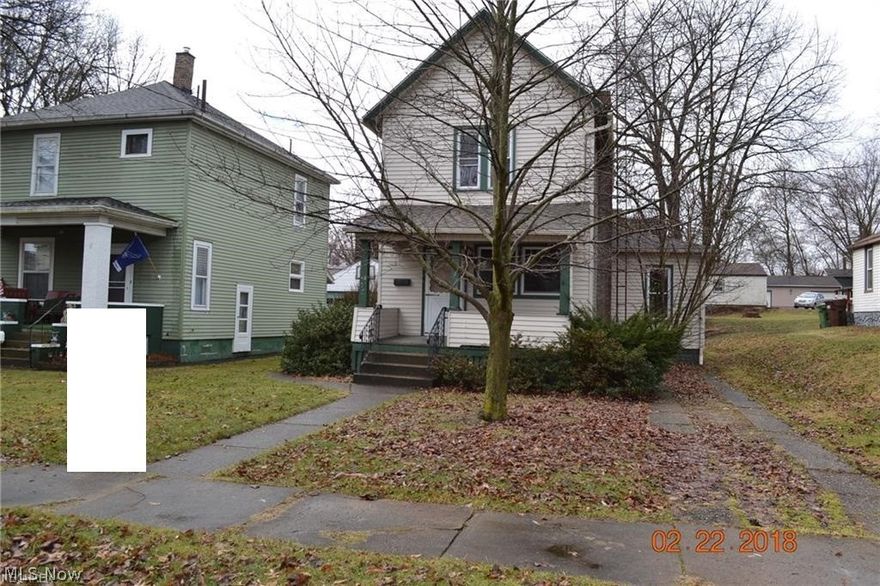 Don't miss out on this nice Two Story Vinyl sided home in Massillon. This home has spacious rooms, updated kitchen, large front porch and on a nice sized lot. Schedule your showing today!