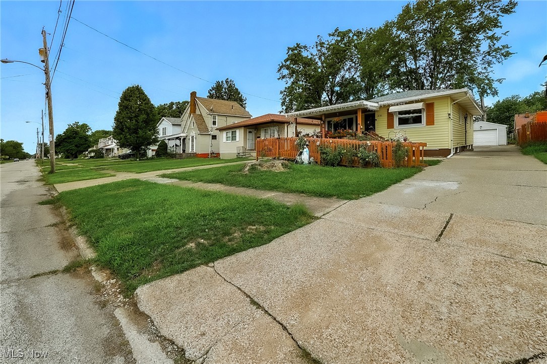 Highland Blvd - Residential