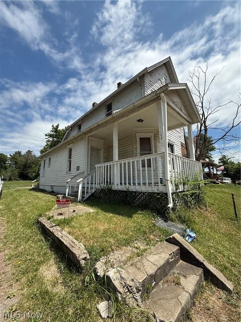 Tiny photo for 201 15th Street SE, Canton, OH 44707 (MLS # 5220940)