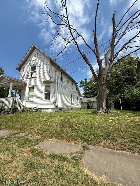 Tiny photo for 201 15th Street SE, Canton, OH 44707 (MLS # 5220940)
