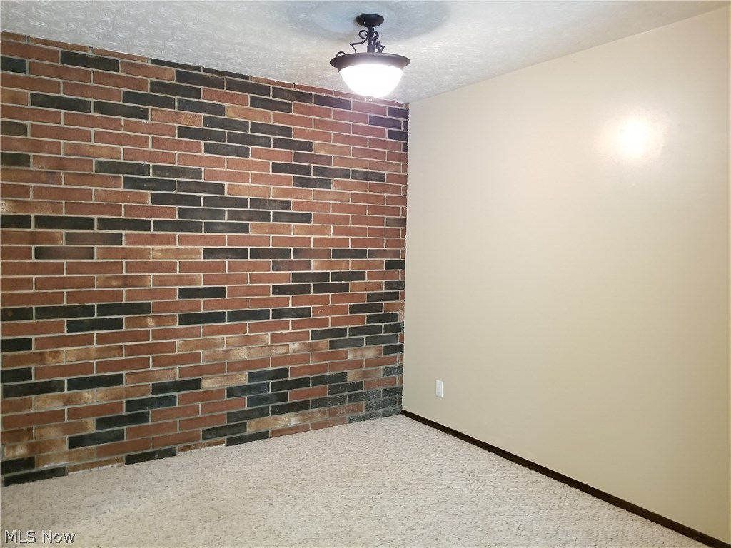 Royal Arms West - Residential Lease