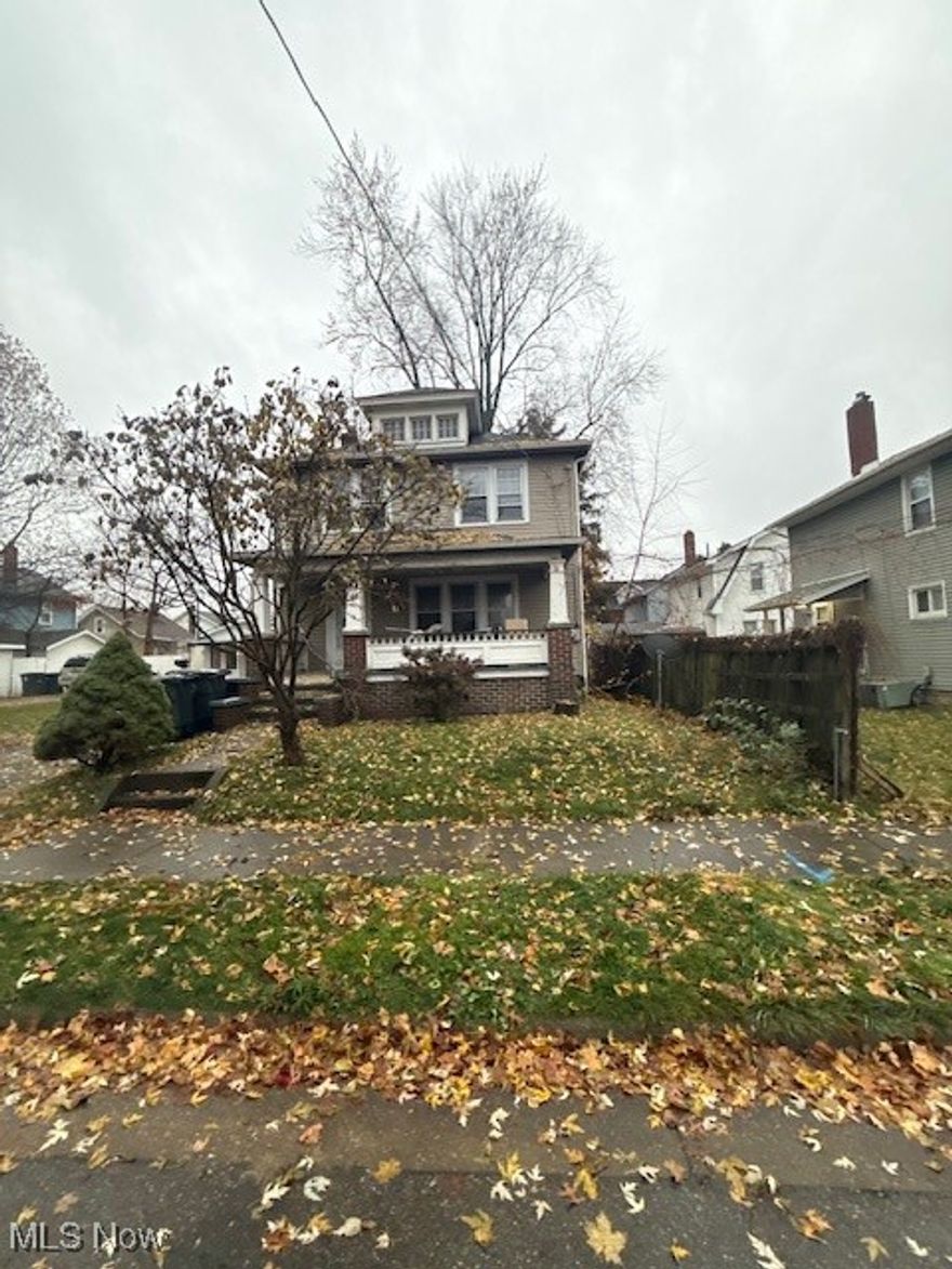 HOUSE AVAILABLE FOR RENT NOW IN AKRON 
$1500 /month
$750 Security deposit if rented by 12/15
5 bedrooms
2 bathrooms
Tenant pays all utilities
Call or text to see today!
A pet at owner's discretion for non-refundable pet deposit and pet rent
$50 application fee per adult. Must show 2 x rent as income documented, ID. Criminal and eviction background checks state and national, and credit check.
If approved, security deposit DUE WITHIN 48 HOURS OF BEING APPROVED and units can be held maximum 3 weeks.
CALL OR TEXT TO SEE TODAY
Marketed by Licensed Realtor. We follow all Fair Housing Laws.