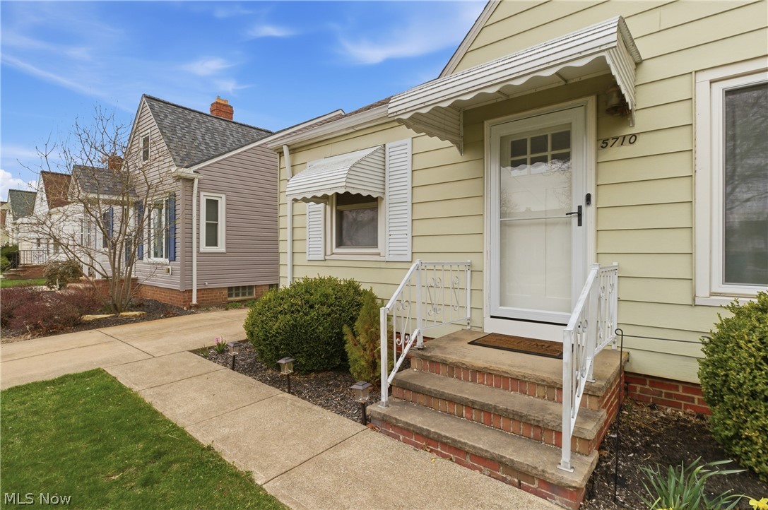 5710 Alber Avenue