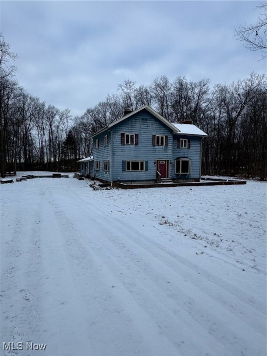 Calling all Investors! This is the opportunity you have been waiting for! Sitting on over 5 acres in the quiet countryside of Diamond, Ohio this almost 3,000 square foot home is just waiting to be brought back to life with your vision. While having what some might call the perfect floor plan, there are many key features of this house that with the right plan could make it an absolute showstopper. These include a first-floor master suite with his and hers closets and ensuite bathroom located at the back of the house as a space of its own giving extra privacy from the rest of the home, a spacious first-floor laundry and mudroom area adjacent from a full bathroom making clean up from outside a dream, 9 foot ceilings throughout most of the home and, redone in the late 90's, an over 1,000 square foot, 12 course block foundation basement with walk-up access to outside. With so much potential all this home is missing is YOU to bring your vision and bring this home back to life! 
Cash only, being sold as-is. Real Estate Agent Owned. Proof of funds prior to showing.