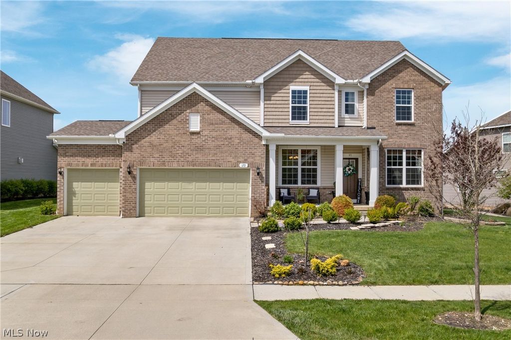 Photo of 172 Harvester Drive, Copley, OH 44321 (MLS # 5191063)