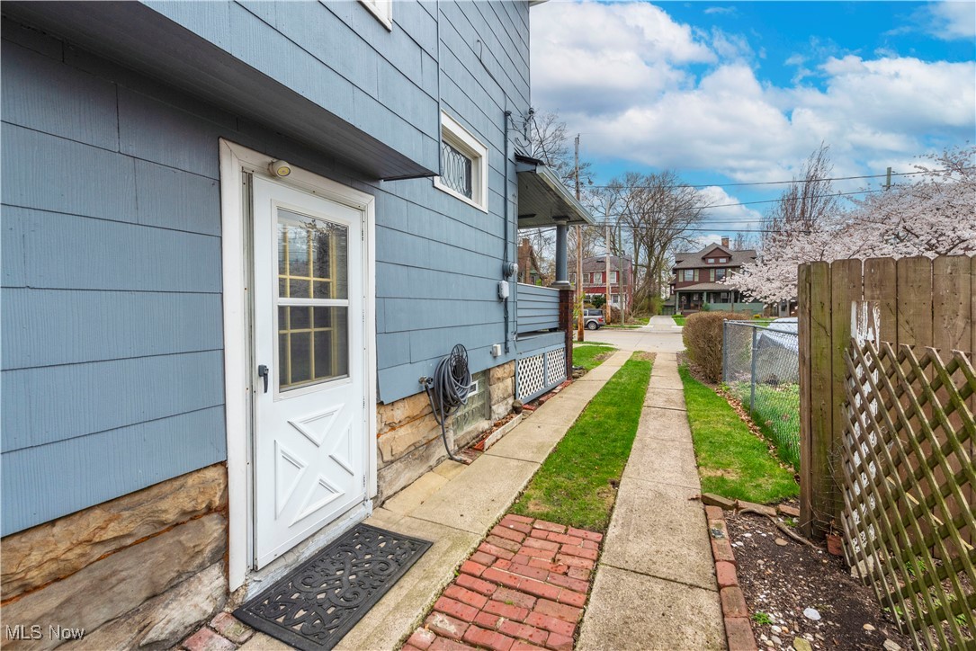 1317 Sloane Avenue, Lakewood, Ohio image 11