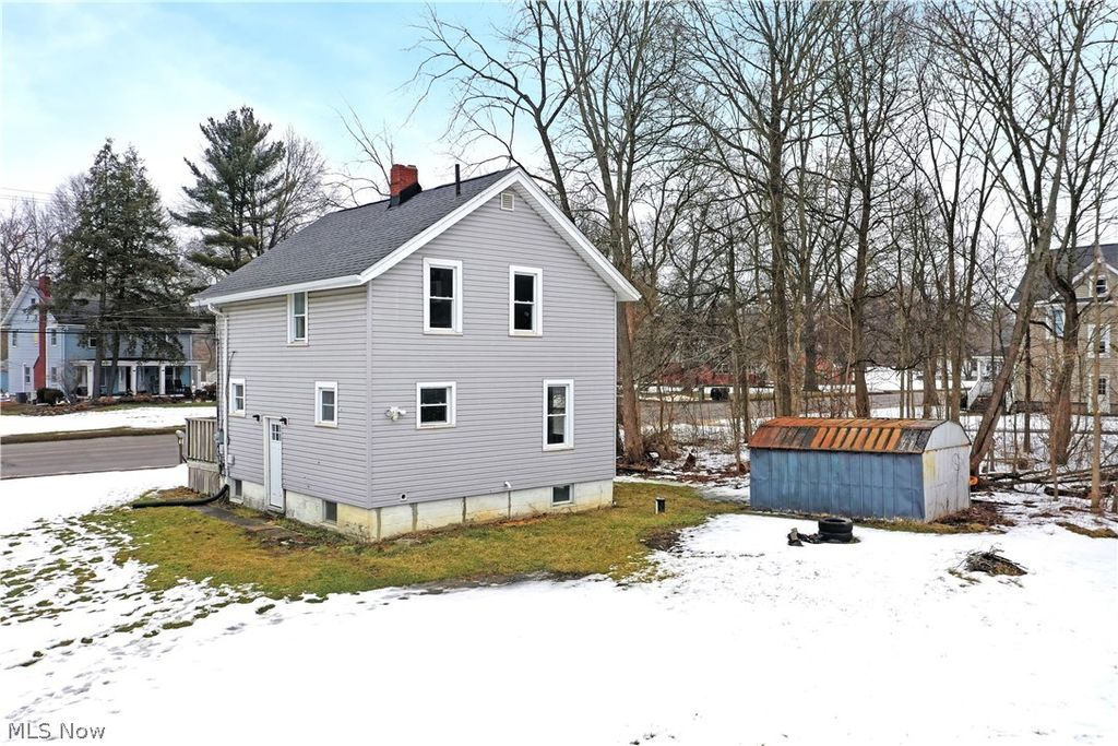 Photo of 4035 W Market Street, Leavittsburg, OH 44430 (MLS # 5182225)