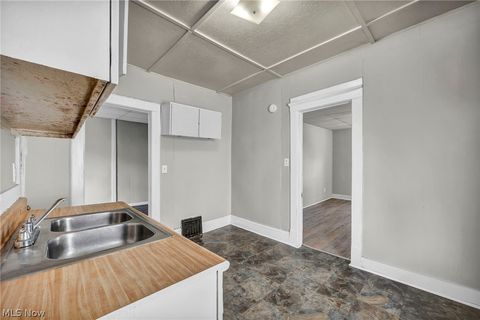 Tiny photo for 2917 Apple Avenue, Lorain, OH 44055 (MLS # 5202794)