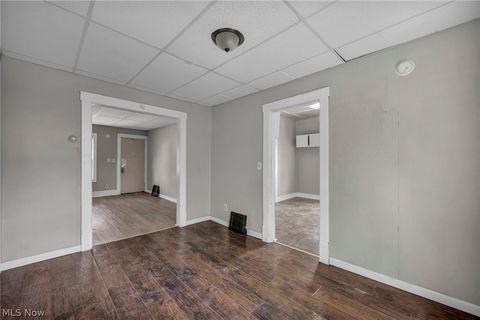 Tiny photo for 2917 Apple Avenue, Lorain, OH 44055 (MLS # 5202794)