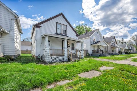 Tiny photo for 2917 Apple Avenue, Lorain, OH 44055 (MLS # 5202794)