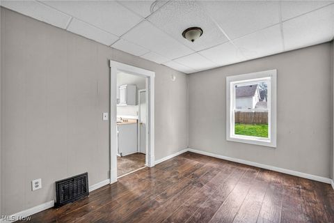 Tiny photo for 2917 Apple Avenue, Lorain, OH 44055 (MLS # 5202794)