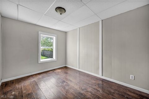 Tiny photo for 2917 Apple Avenue, Lorain, OH 44055 (MLS # 5202794)