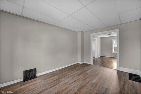 Tiny photo for 2917 Apple Avenue, Lorain, OH 44055 (MLS # 5202794)